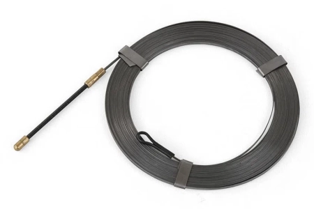 Tira pasacables de acero