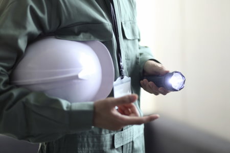 Linterna para electricista